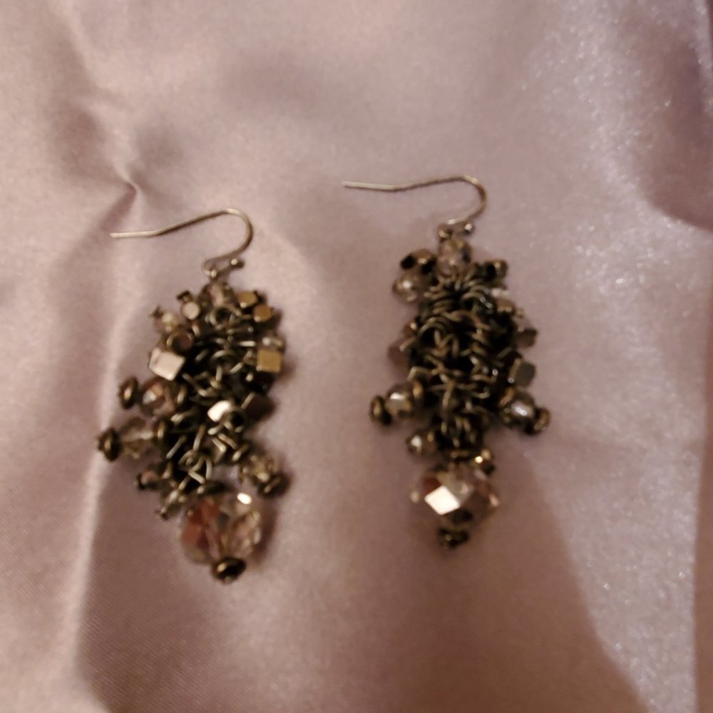 Women's crystal pierced earrings